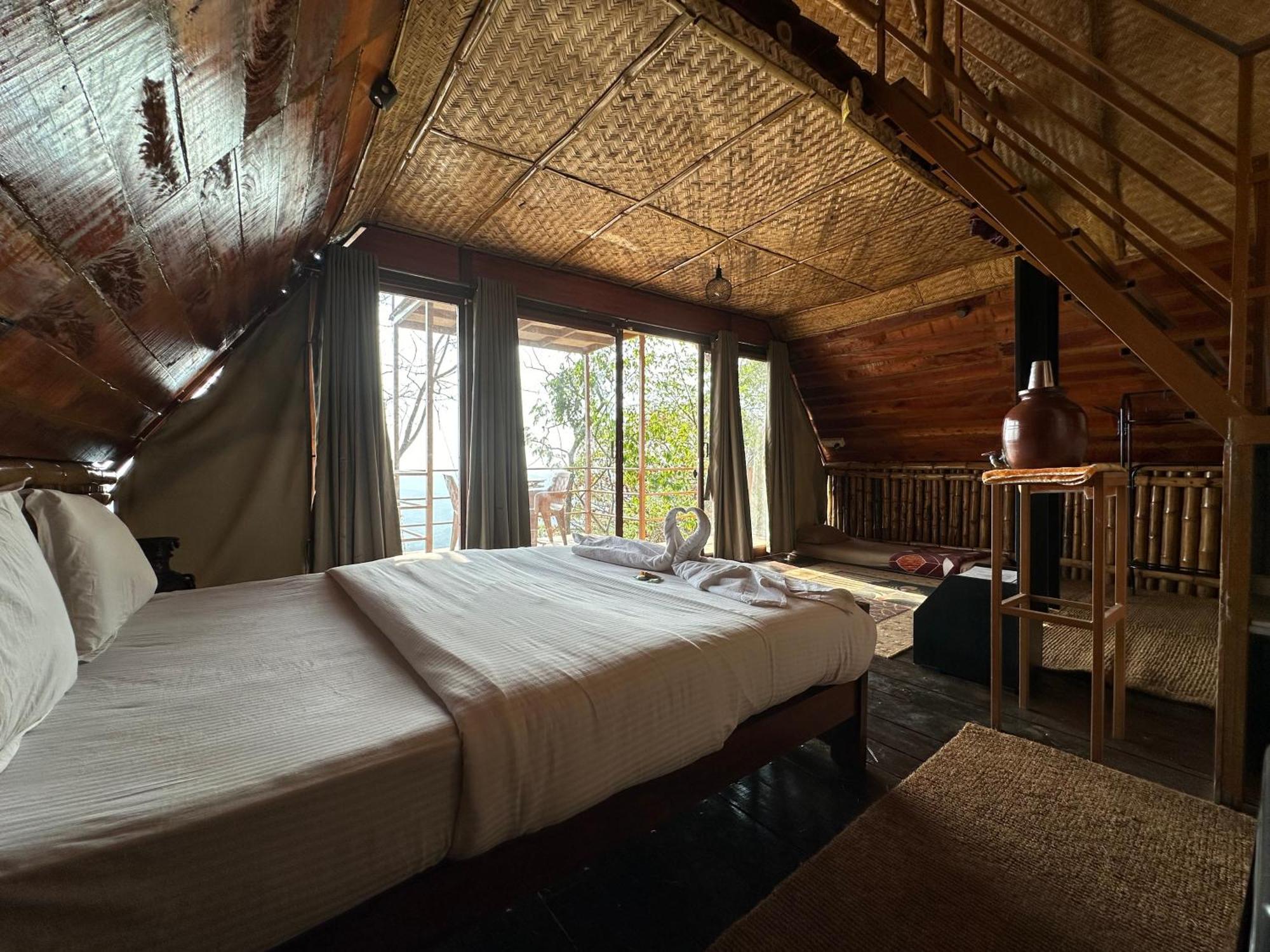 Sunset Valley Kerala Pool Resort - Monsoon Forest Cottage Stay In Idukki With Private Waterfalls, Natural Streams & Breathtaking Views Pīrmed Exterior foto