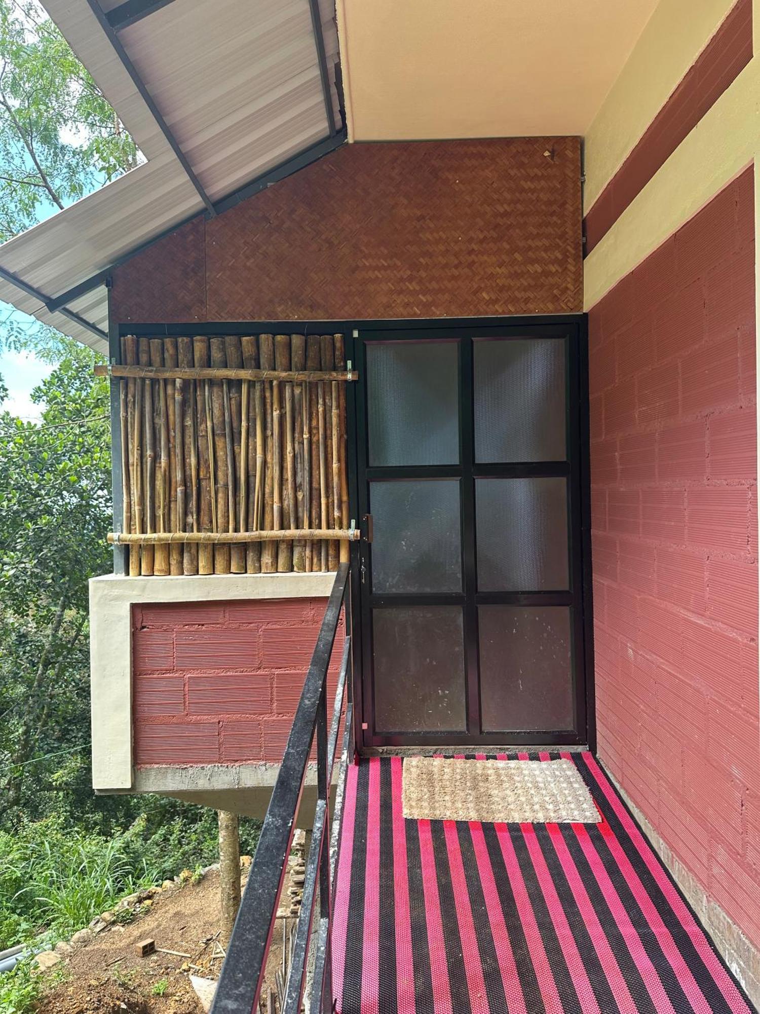 Sunset Valley Kerala Pool Resort - Monsoon Forest Cottage Stay In Idukki With Private Waterfalls, Natural Streams & Breathtaking Views Pīrmed Exterior foto