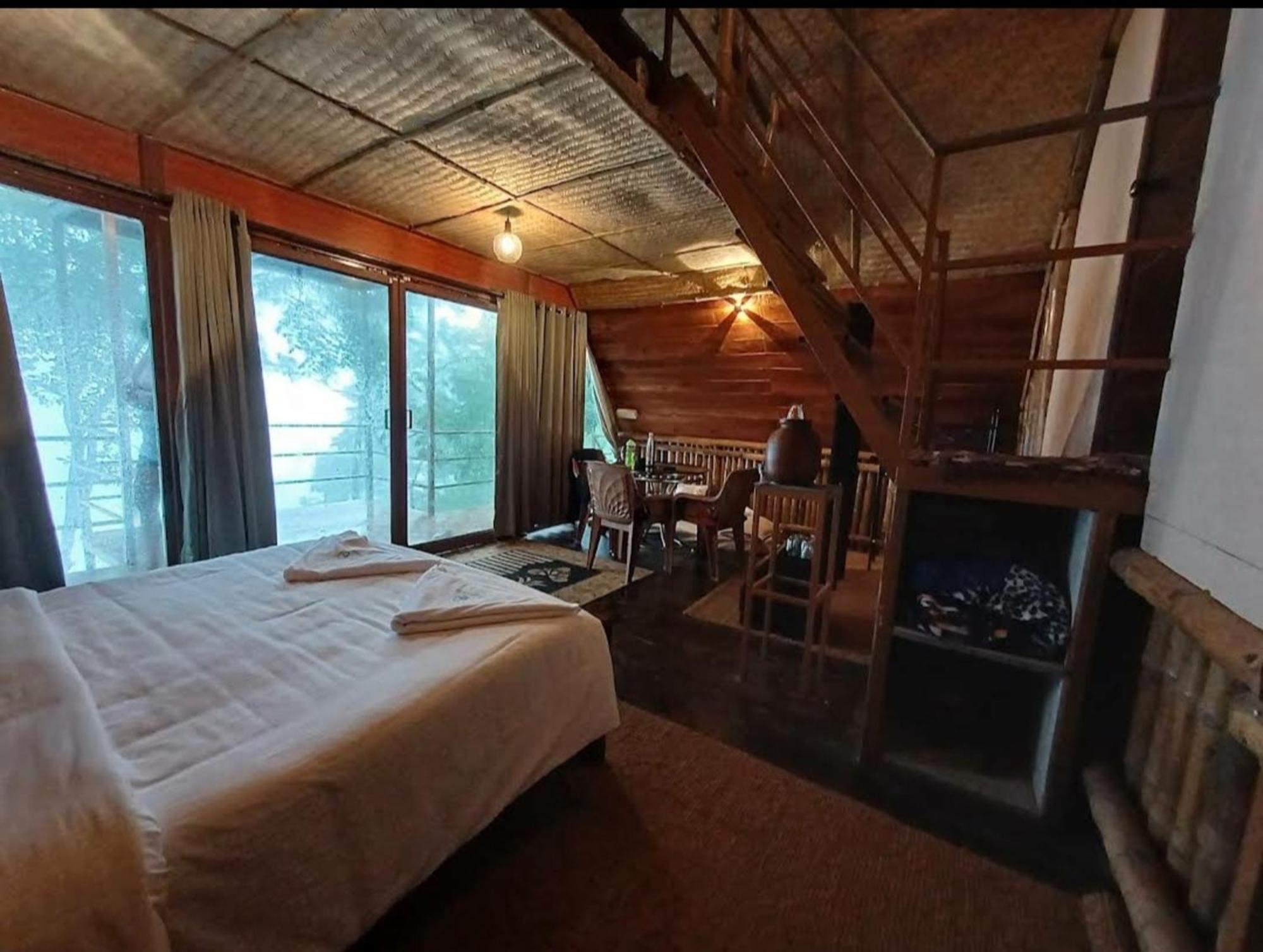 Sunset Valley Kerala Pool Resort - Monsoon Forest Cottage Stay In Idukki With Private Waterfalls, Natural Streams & Breathtaking Views Pīrmed Exterior foto