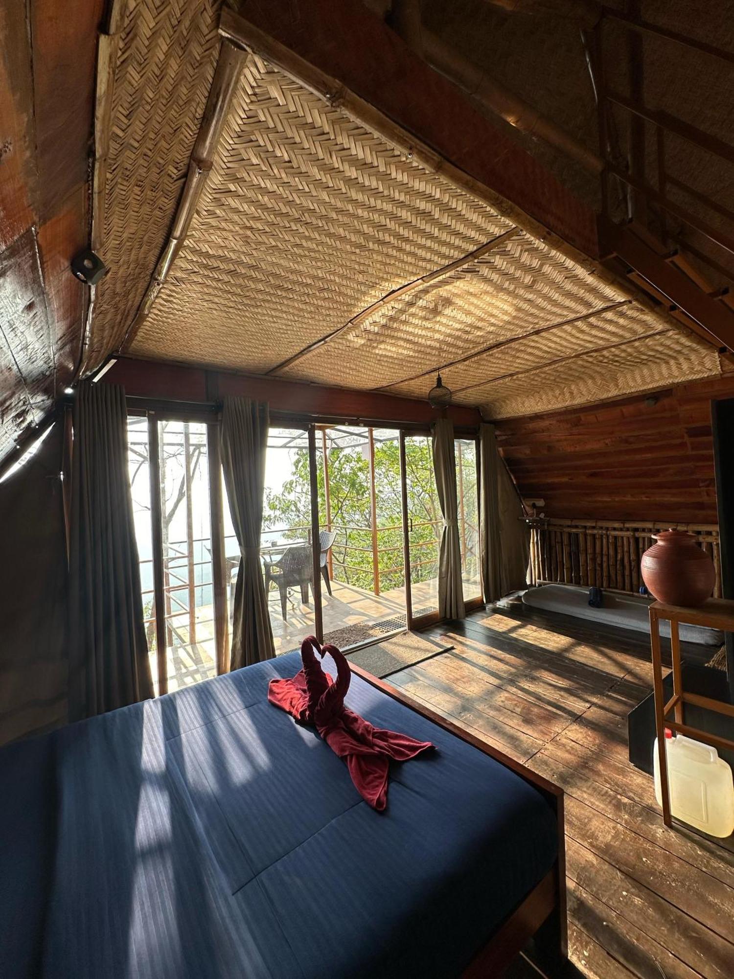 Sunset Valley Kerala Pool Resort - Monsoon Forest Cottage Stay In Idukki With Private Waterfalls, Natural Streams & Breathtaking Views Pīrmed Exterior foto