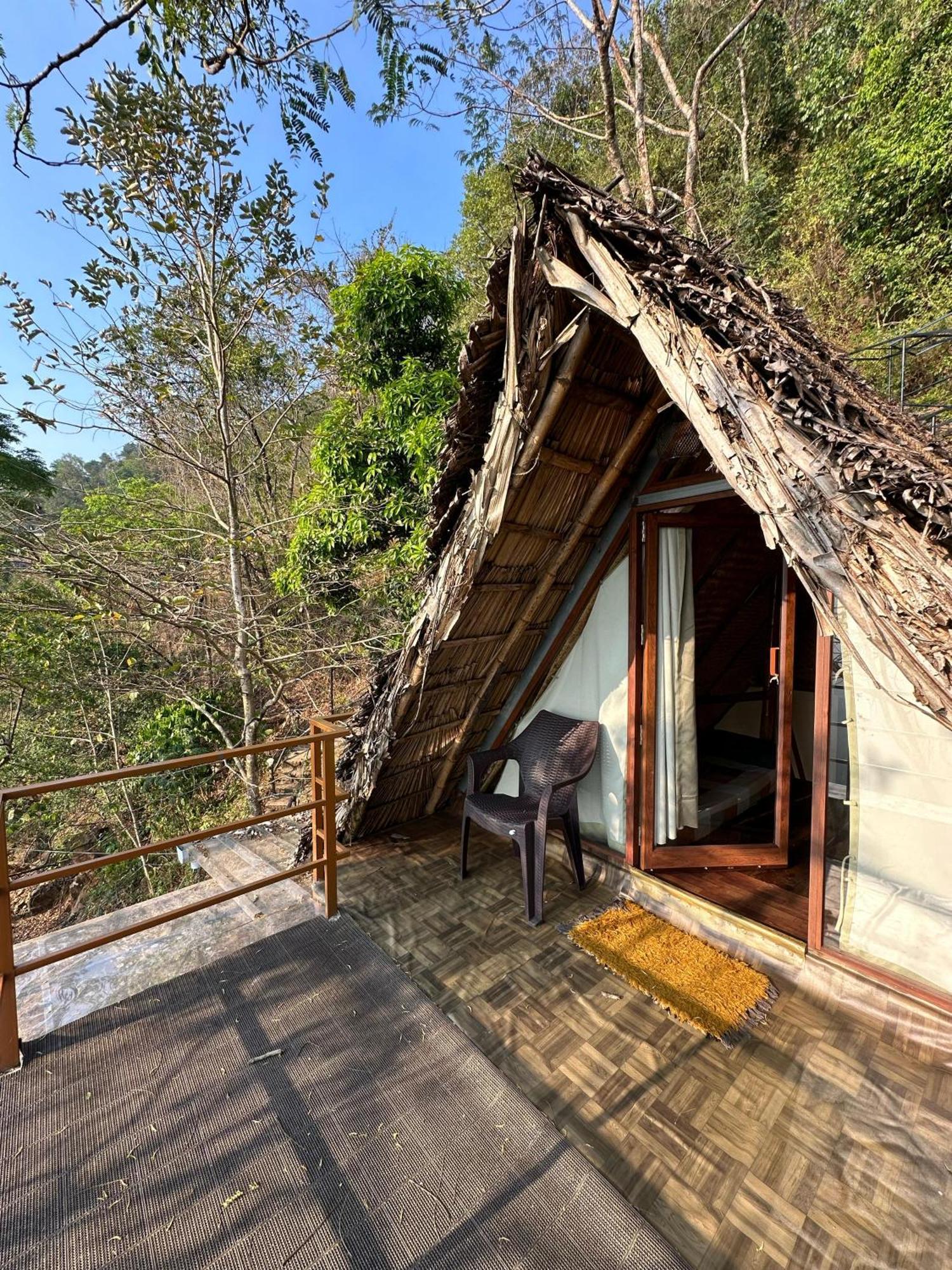Sunset Valley Kerala Pool Resort - Monsoon Forest Cottage Stay In Idukki With Private Waterfalls, Natural Streams & Breathtaking Views Pīrmed Exterior foto