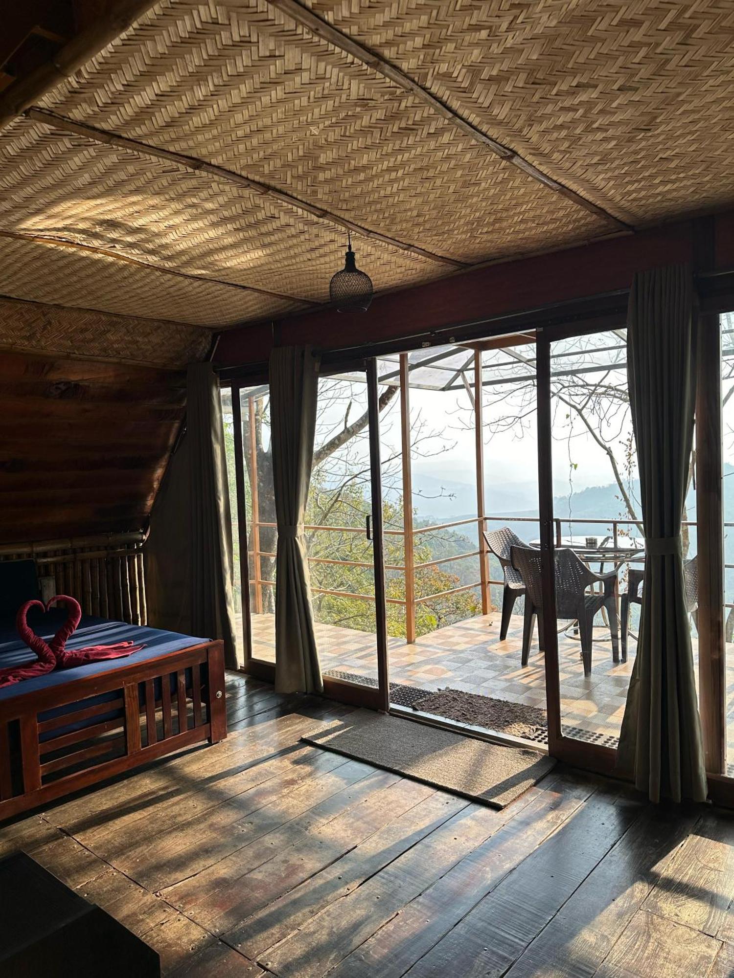 Sunset Valley Kerala Pool Resort - Monsoon Forest Cottage Stay In Idukki With Private Waterfalls, Natural Streams & Breathtaking Views Pīrmed Exterior foto