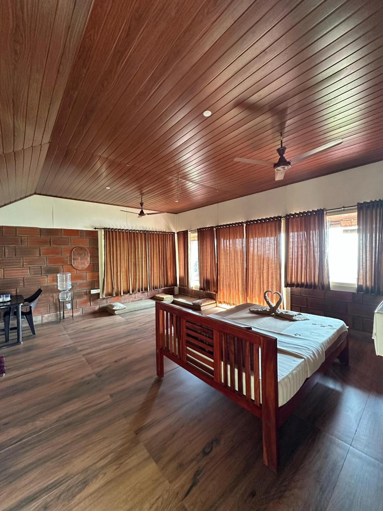 Sunset Valley Kerala Pool Resort - Monsoon Forest Cottage Stay In Idukki With Private Waterfalls, Natural Streams & Breathtaking Views Pīrmed Exterior foto