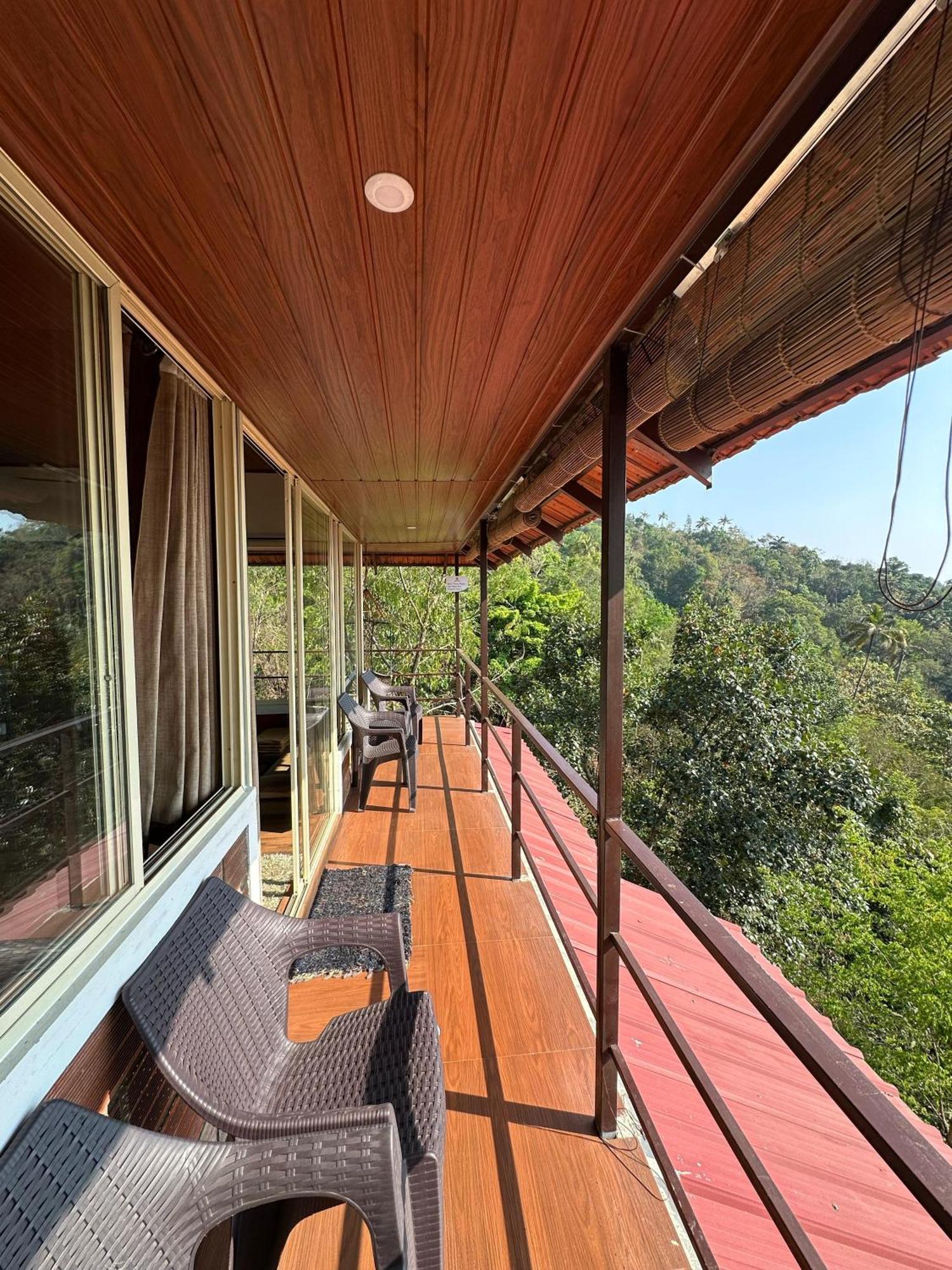 Sunset Valley Kerala Pool Resort - Monsoon Forest Cottage Stay In Idukki With Private Waterfalls, Natural Streams & Breathtaking Views Pīrmed Exterior foto